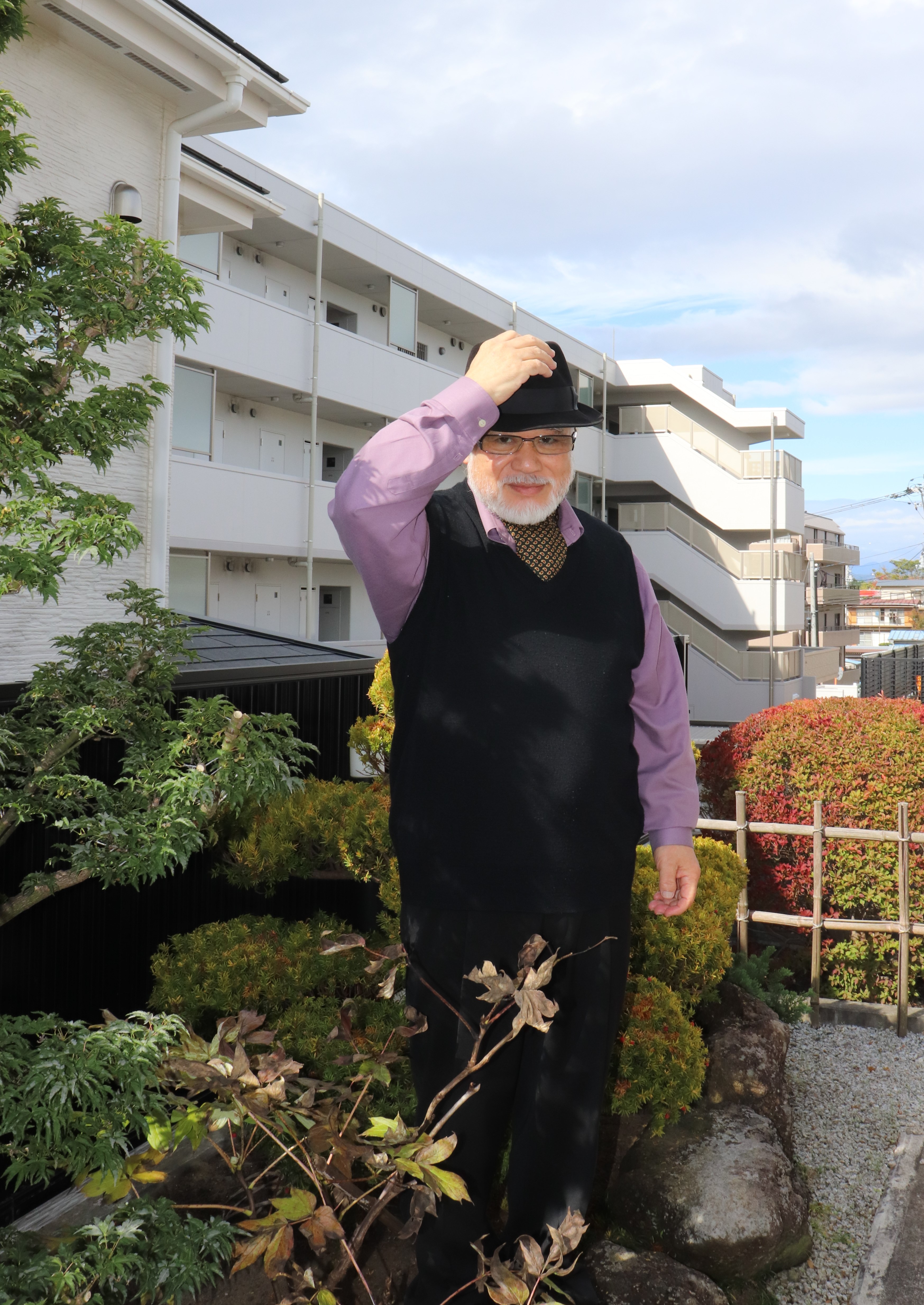 仙台歯科クリニック院長　昼下がりの顔：漫ろに寒し